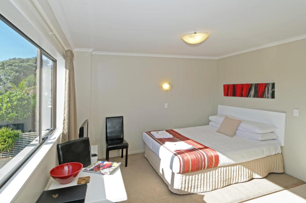 Airport Harbour View Motel